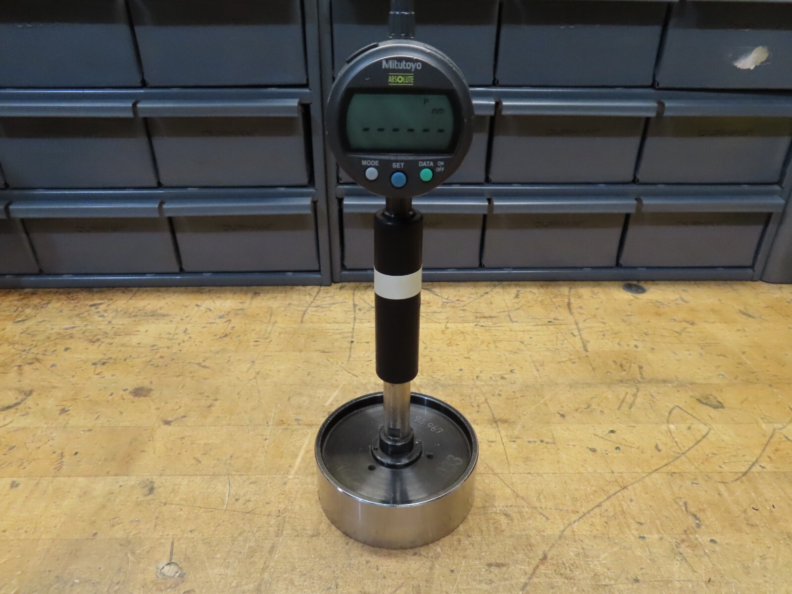Mitutoyo 543-390B .001mm grad & round smooth gage