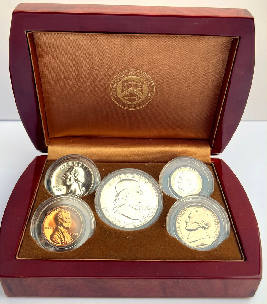 1962 PROOF SET IN OFFICIAL U.S. MINT DISPLAY SILVER UNCIRCULATED BIRTHYEAR COINS