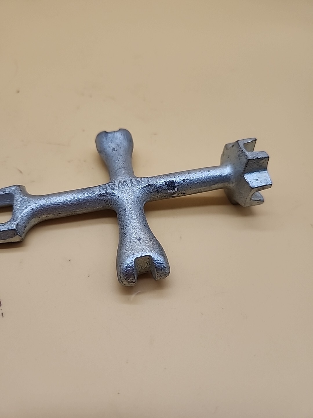 Pop-Up Plug Wrench Taiwan