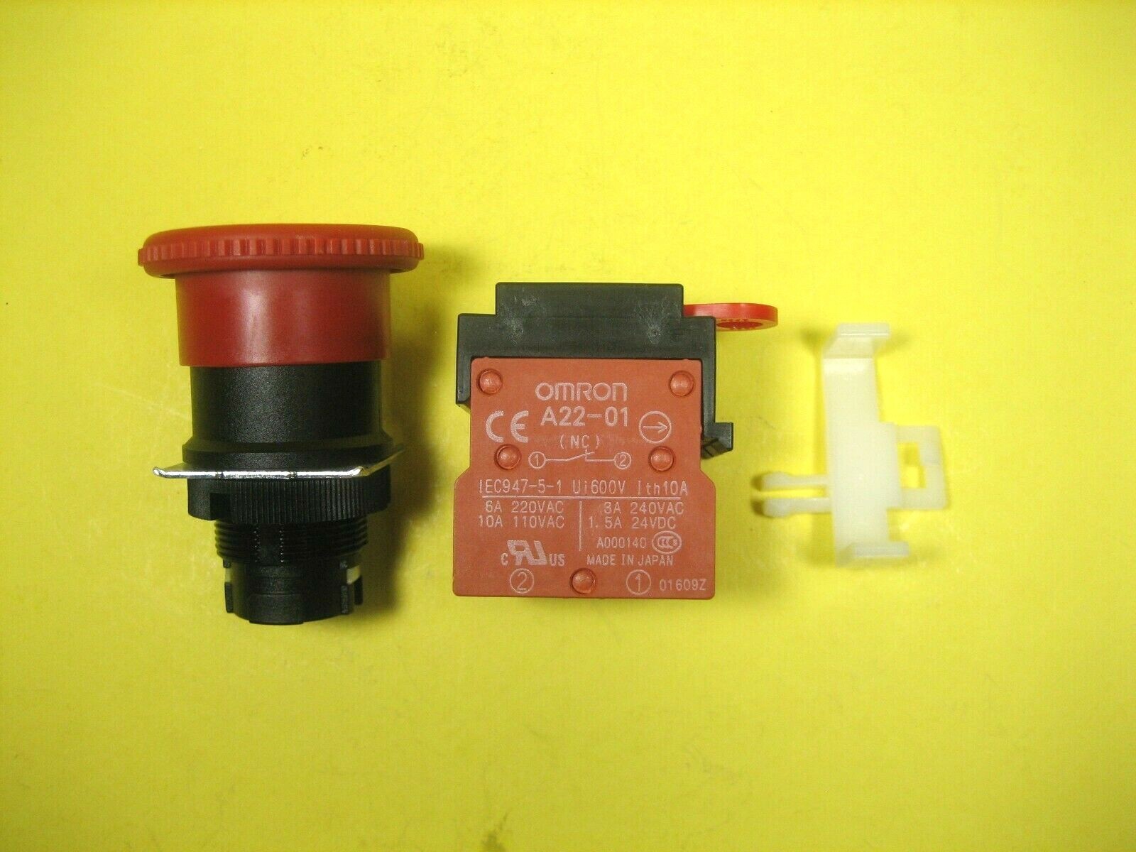 STI 11004-7002 Push Button