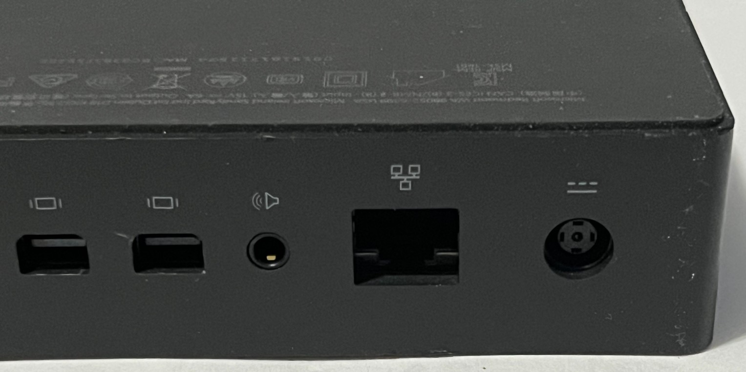 Microsoft 1661 Docking Station - Black