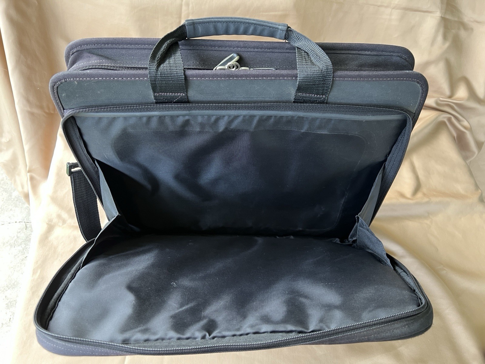 Laptop Carrying Case Messenger Bag With Handles & Shoulder Strap Black