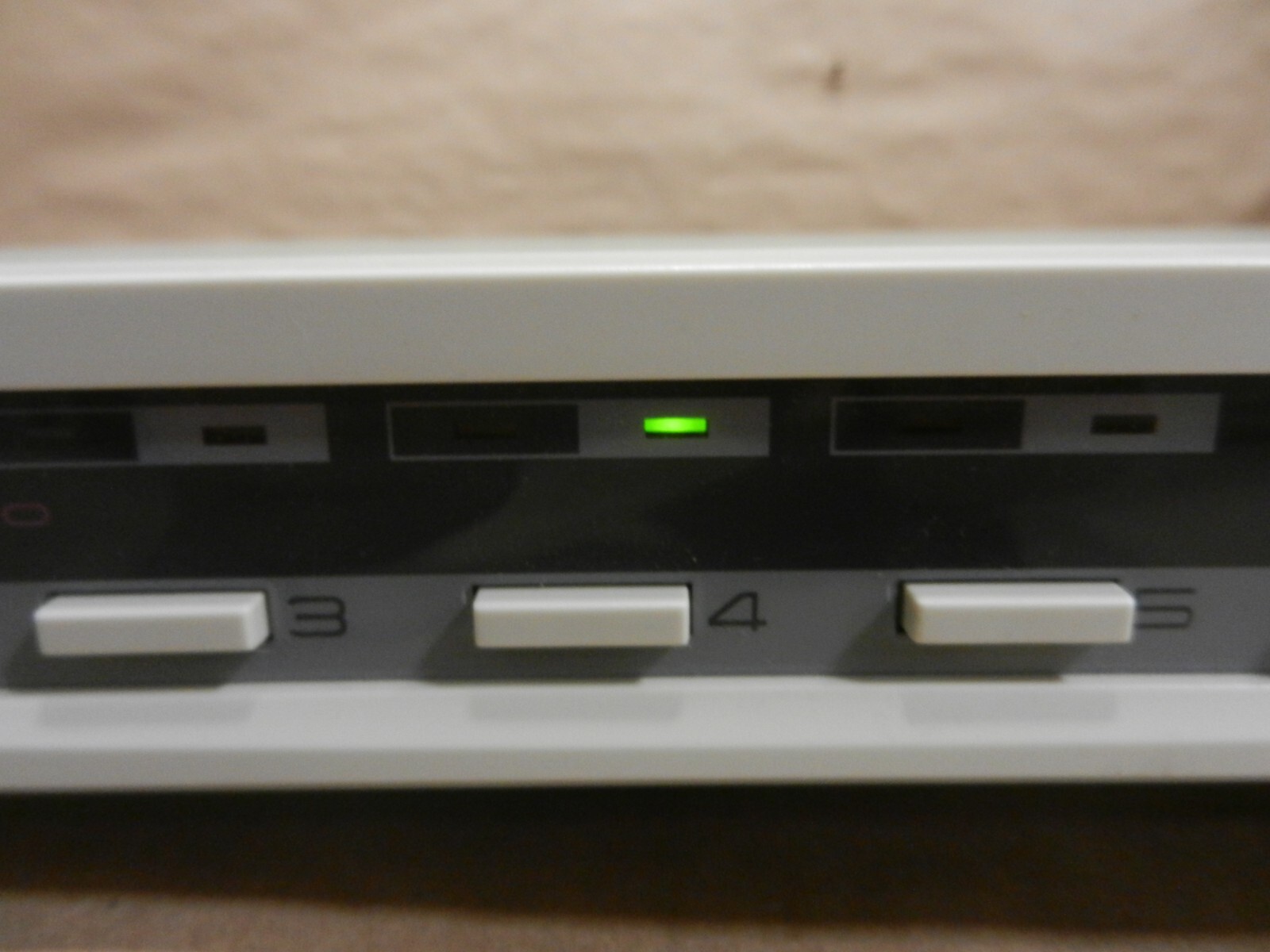 Aten Master View Pro KVM Switch CS-128A - With CABLES ! ! !