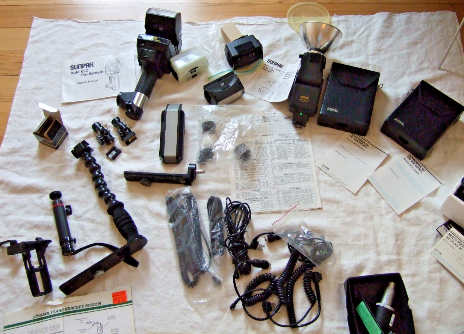 SunPak Auto 622, 620J, variety heads, 510V powerpacks, widgets, cables, stands +