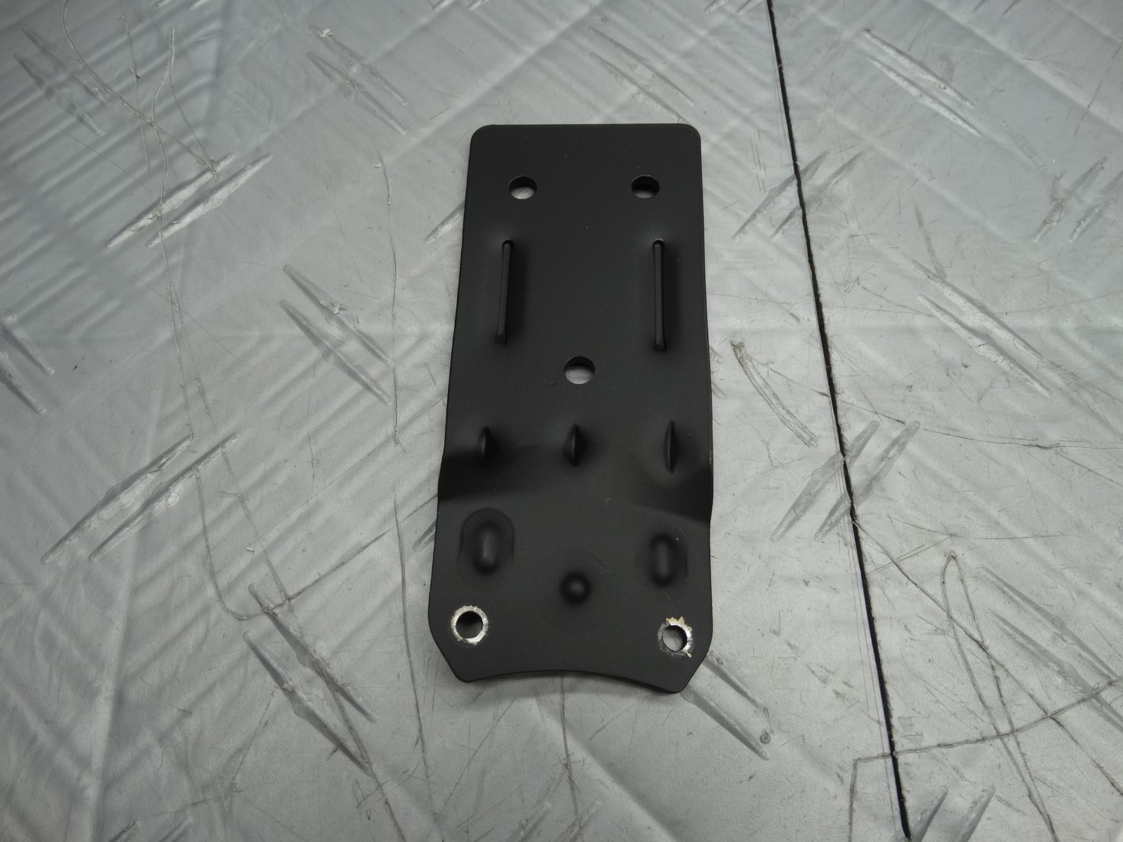 Blade Arm/Iron for Hunter Windsail 60in Matte Black In/Outdoor Ceiling Fan 52636