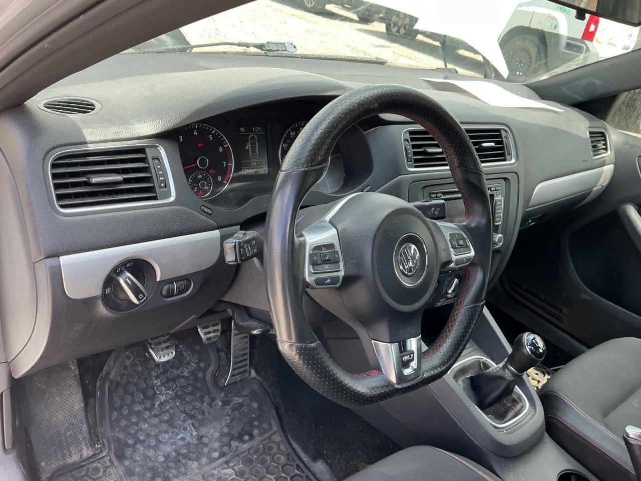 GLI 2012 Glove Box 5026585