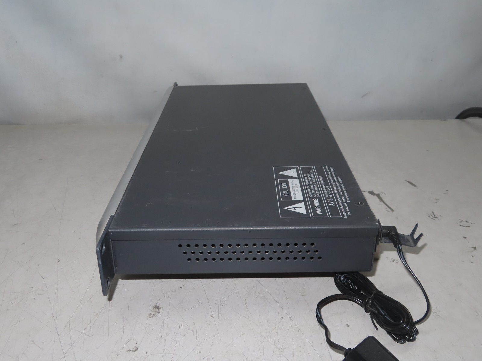 Symetrix Automix Matrix 780 Zone Mix Controller and Audio Processor * bad screen