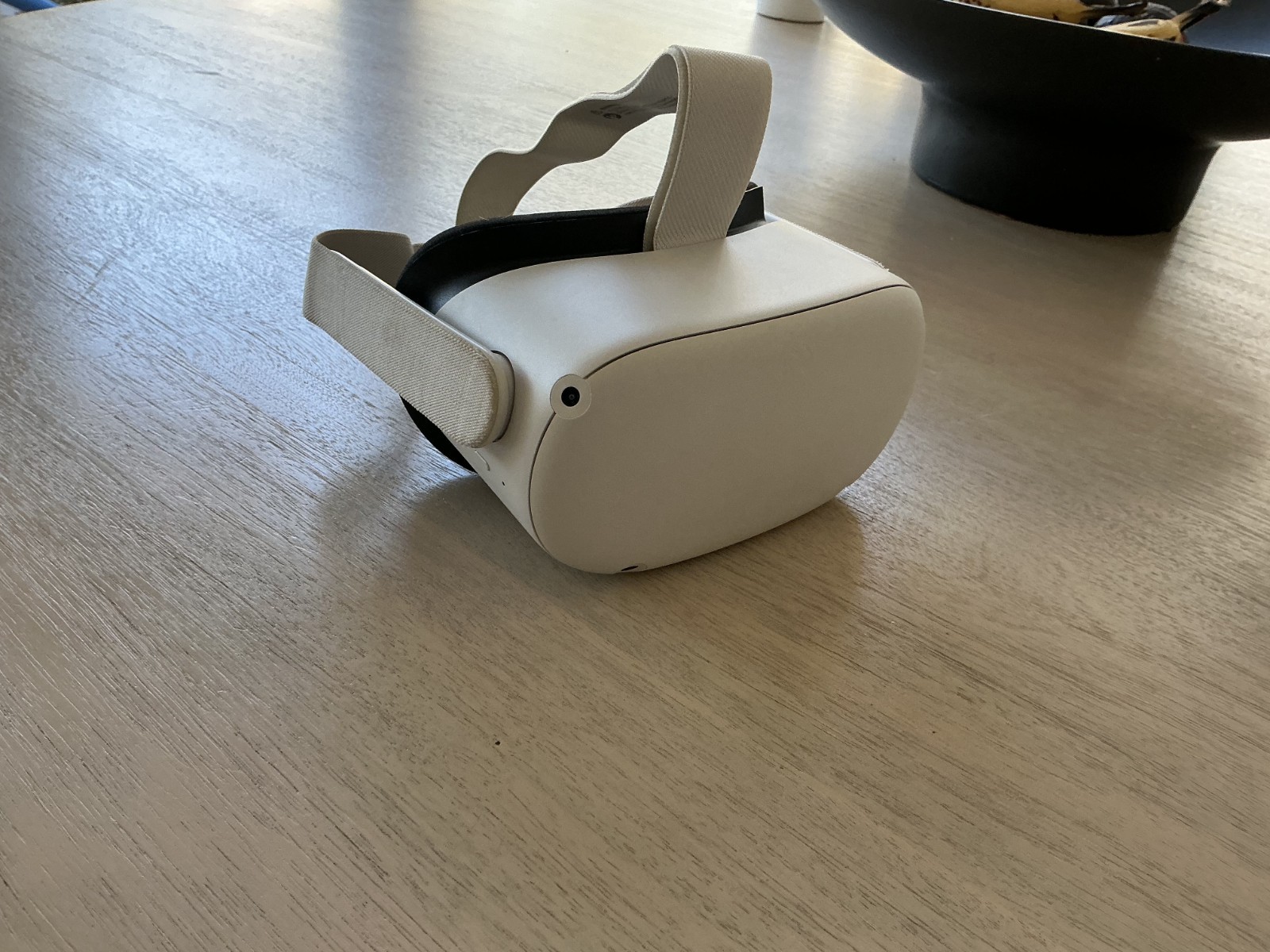 Meta Quest 2 Virtual Reality Headset 256GB Bundle Good Condition