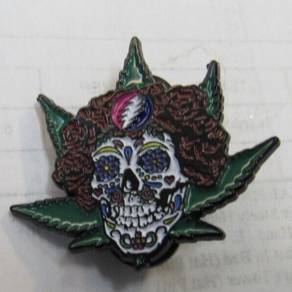 GRATEFUL DEAD LAPEL PIN  NEW   VINTAGE   RARE COLLECTIBLE  RELIX