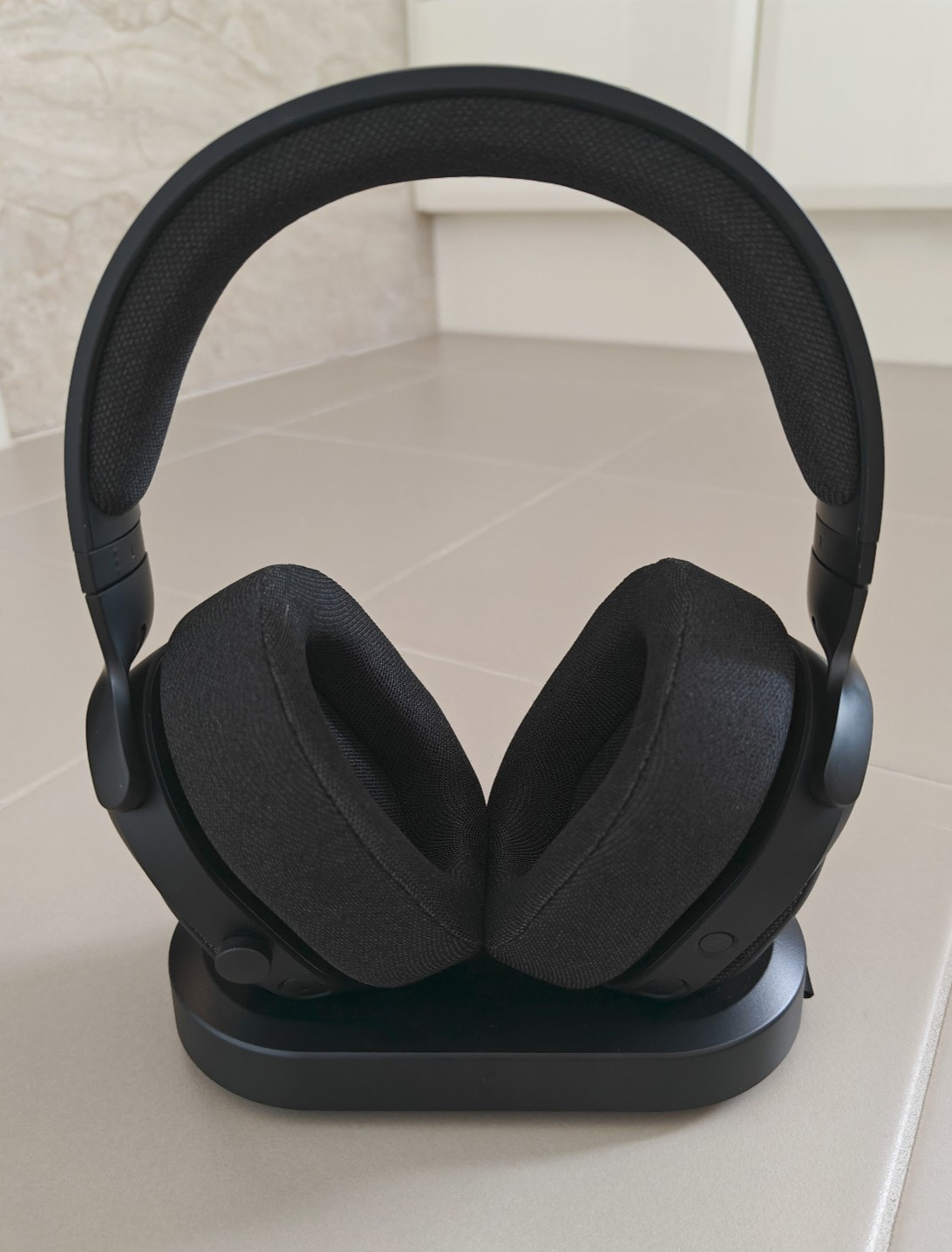 Fractal Design Scape Wireless Gaming Headset Dark Black *Near New*
