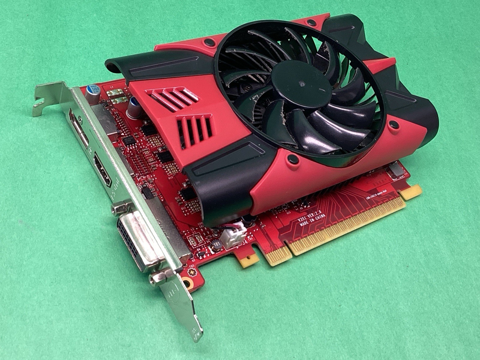 P&Q ? V351 Desktop Video Graphics Card - DVI + DP + HDMI Unknown Specs UNTESTED