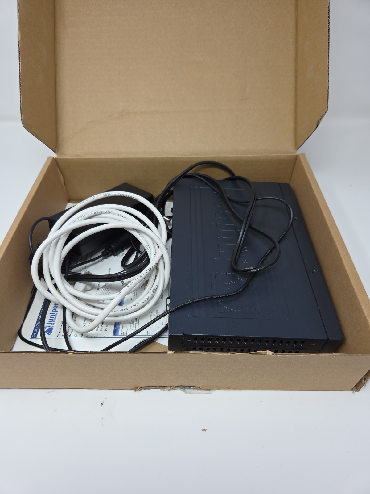 Juniper Networks SRX100B 8-Port Security Gateway Firewall - FREE SHIPPING
