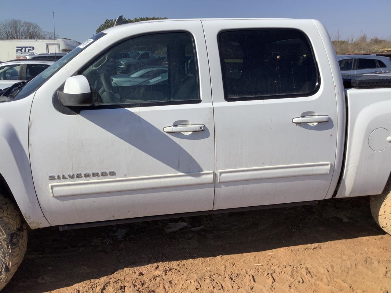 SILVRDO15 2013 Glove Box 4958389