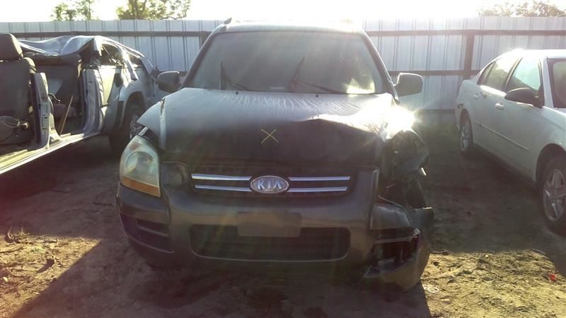 Passenger Front Spindle/Knuckle ABS 4 Cylinder Fits 05-10 SPORTAGE 103663840