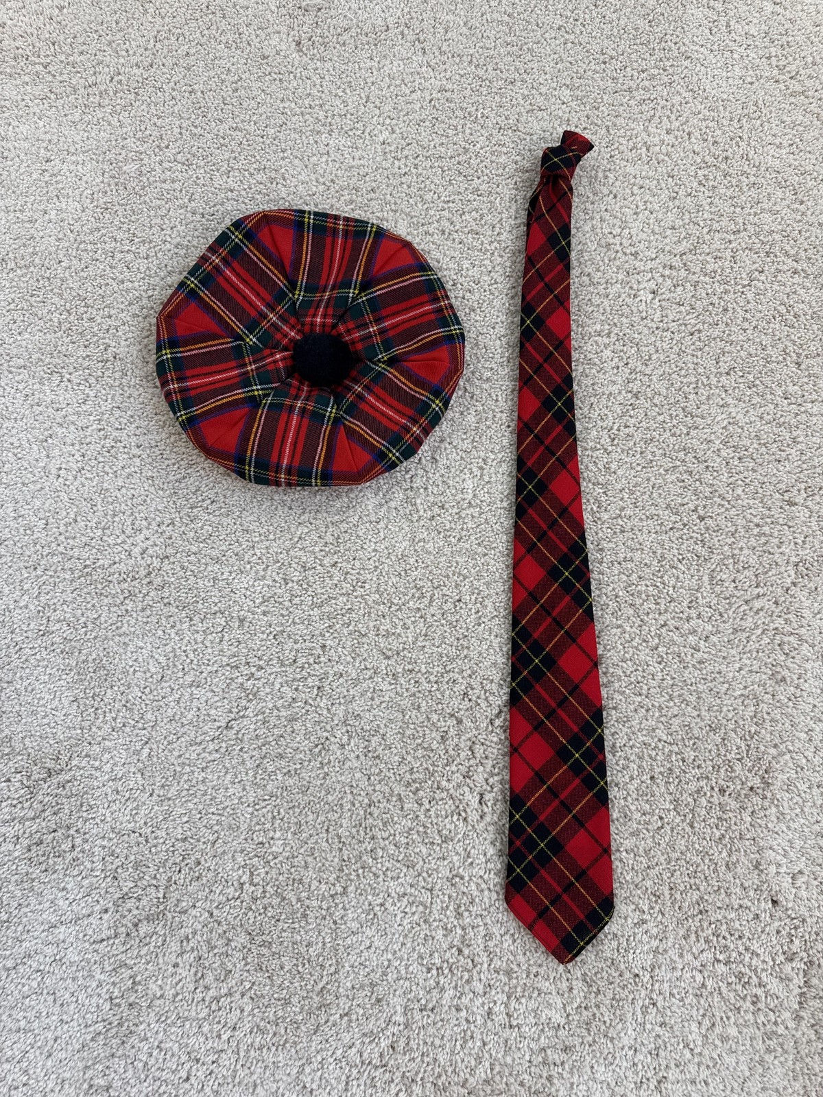 Vintage Lochcarron Brodie Tartan Tam Hat Tie Set Mens Red Wool Scotland 70s