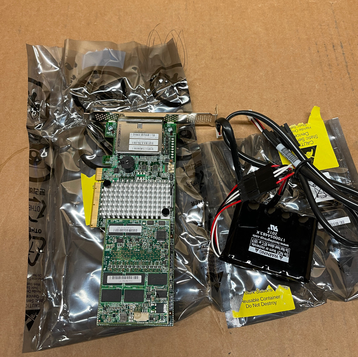 LSI SAS9286CV-8E L3-25421-49B LSI MEGARAID 6GB/S 1G RAID W/ Battery & Cable