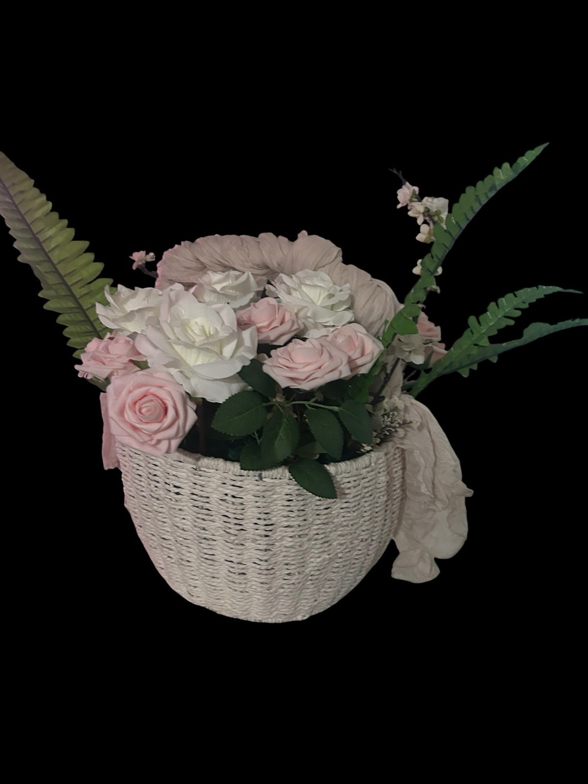 Canasta Con Rosas
