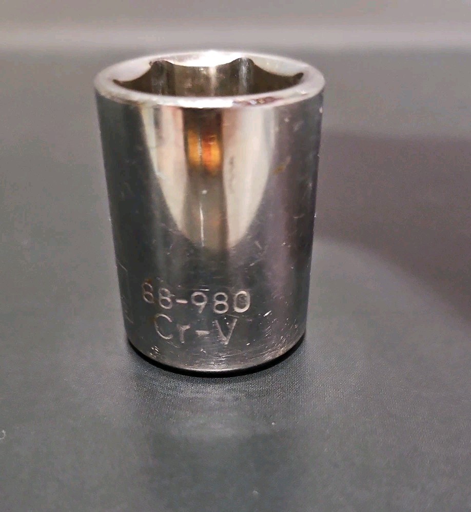 Stanley 88-980 Cr-V, 5/8, 6 Point, 3/8" Drive Shallow Socket B1