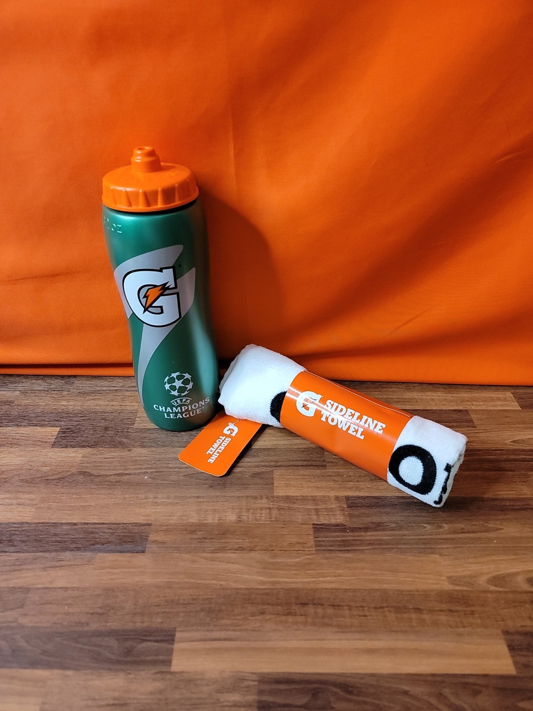 Gatorade 32 oz Contour Squeeze Sport Water Bottle & Sideline Towel 16x25" ~ NEW