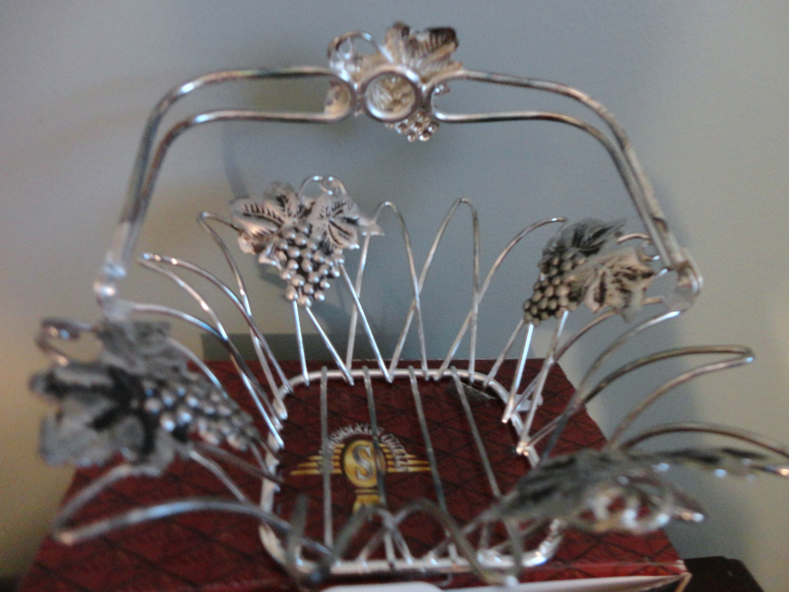 STUDIO SILVERSMITH SILVERPLATED GRAPE BASKET WITH HANDLE