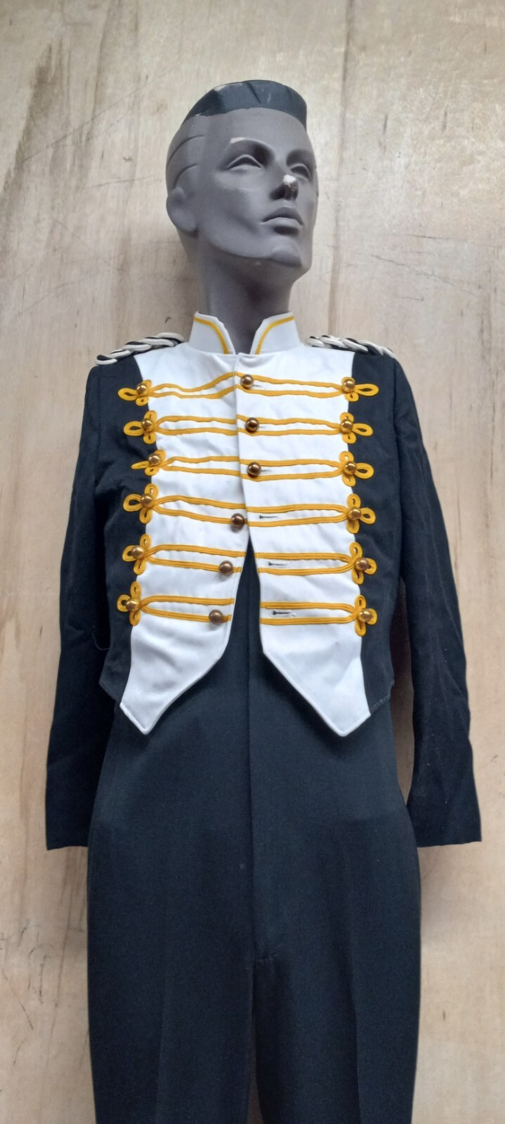 Used Marching Band Uniform (Jacket) size 34 short, Black/white/yellow/gold