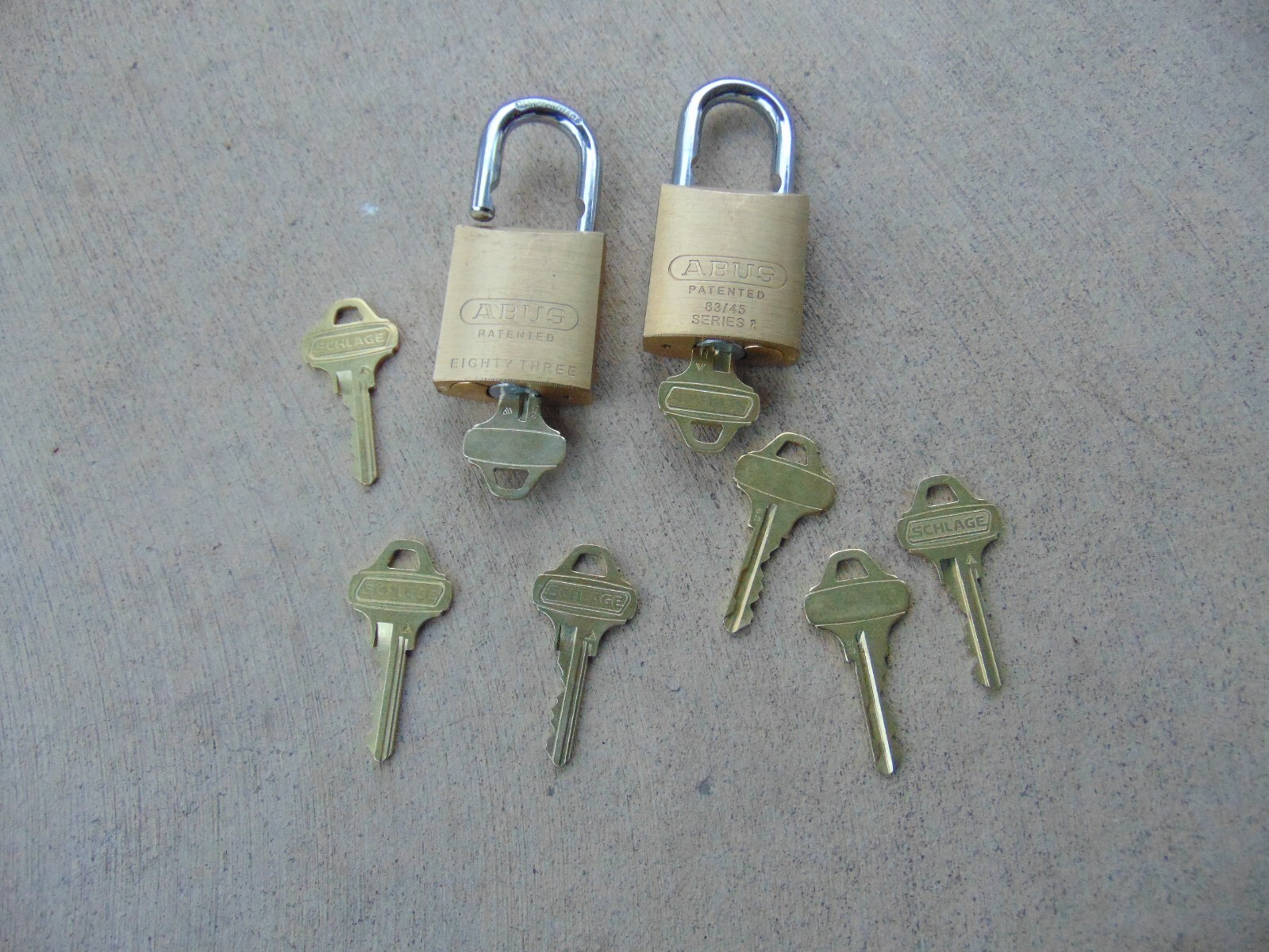 2 NEW ABUS PADLOCK WITH SCHLAGE EVEREST C123 AND  8 KEYS   NO BOX   LOCKSMITH