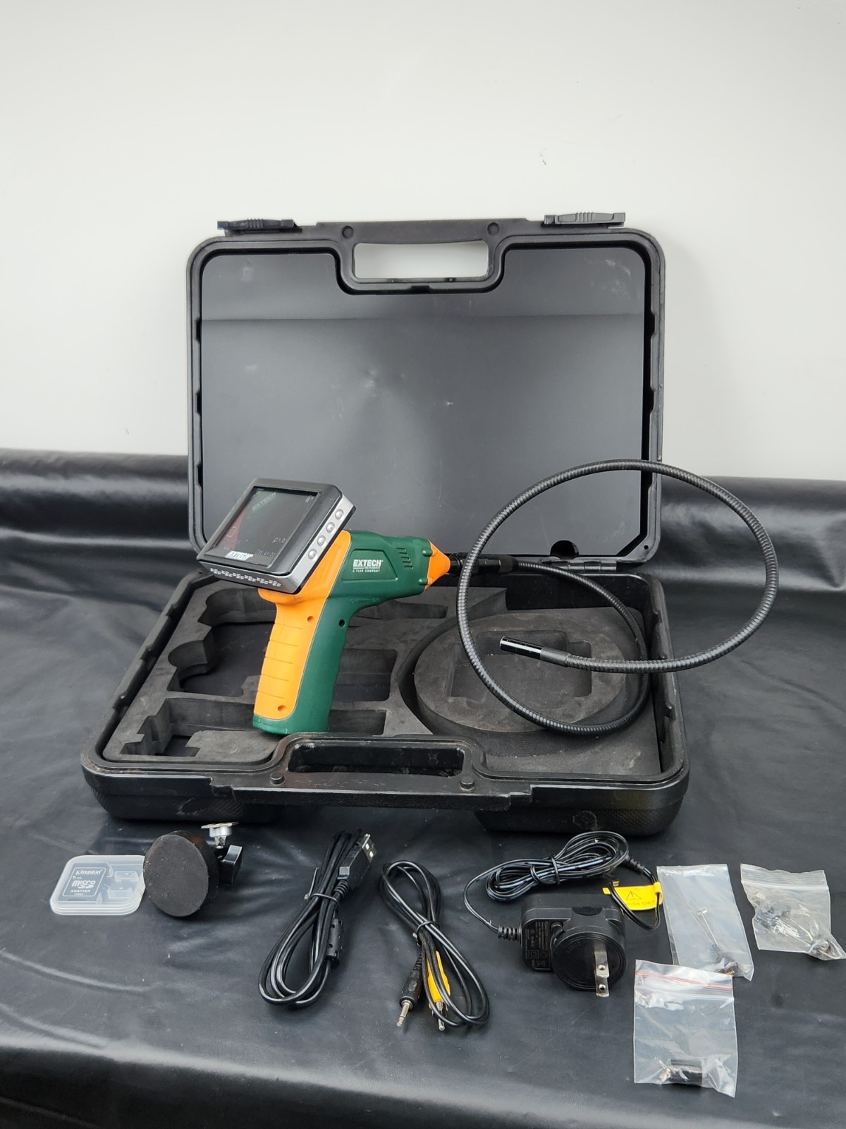 Extech BR250 Borescope Wireless Inspection Camera with 38” Cable 3.5” Monitor