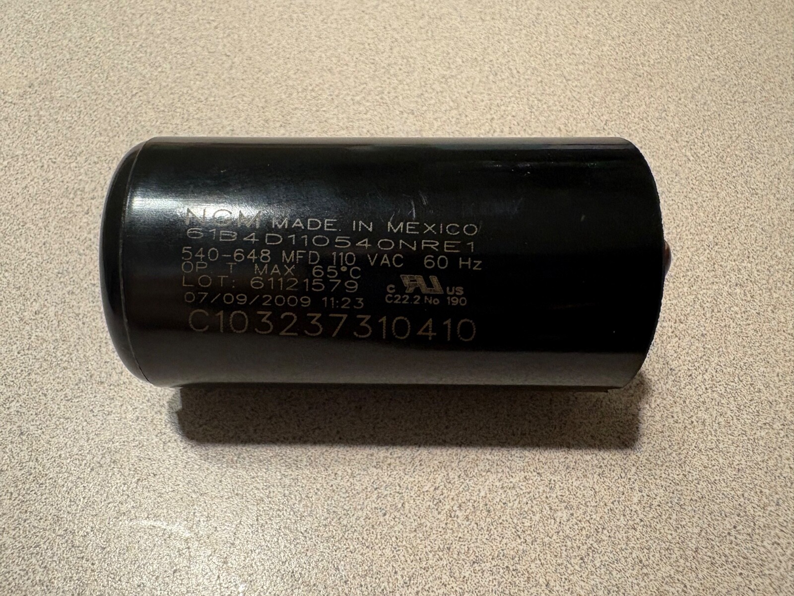 NGM 61B4D11054ONRE1 Start Capacitor 540-648 MFD 110 VAC 60 Hz