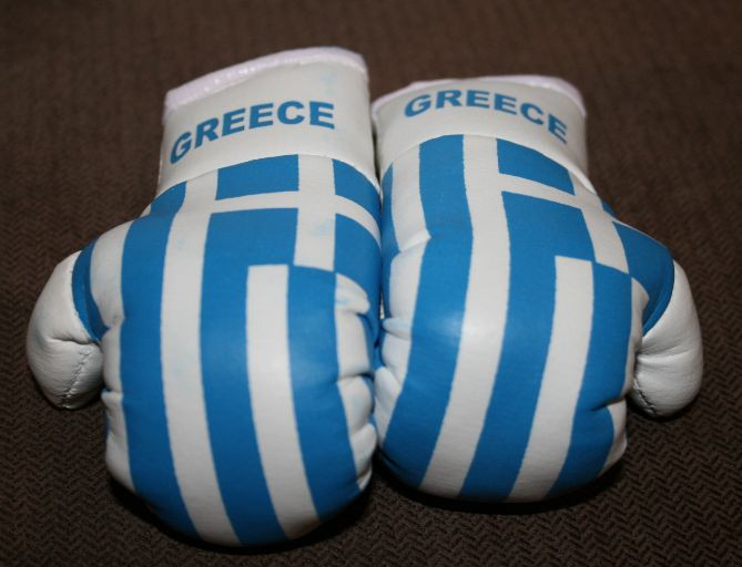 GREECE / GREEK FLAG Mini Boxing Gloves Ornament BRAND NEW