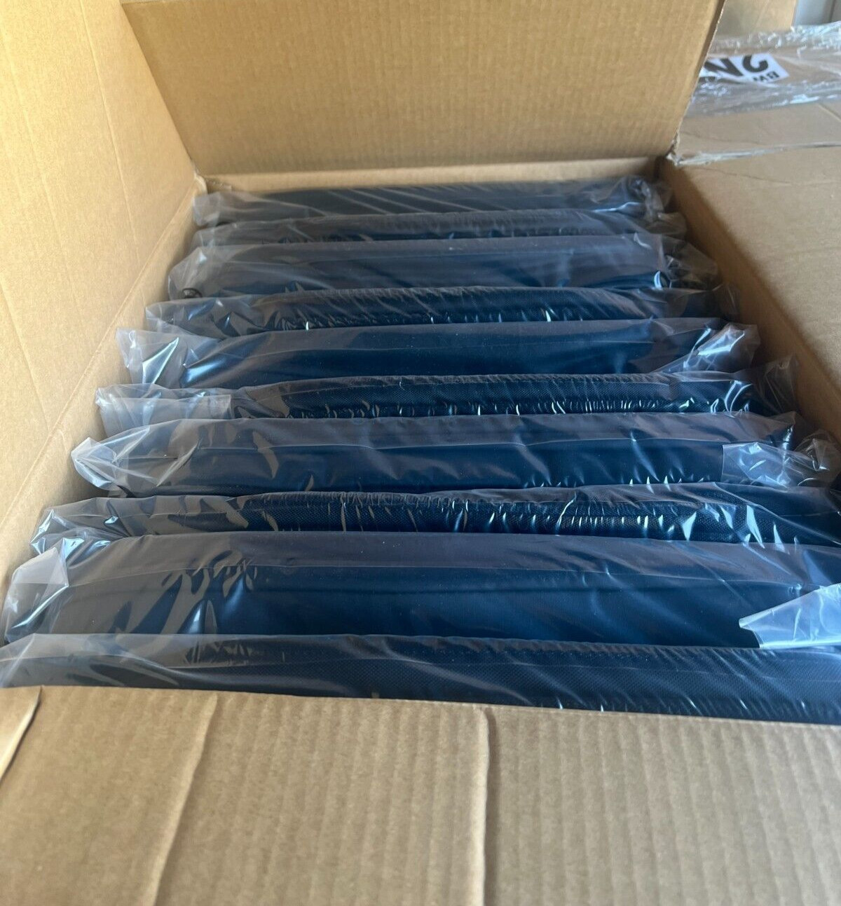 LOT OF 10 New DELL Ecoloop Pro Briefcase CC5623 for 16" Notebook 2N3RJ TND15