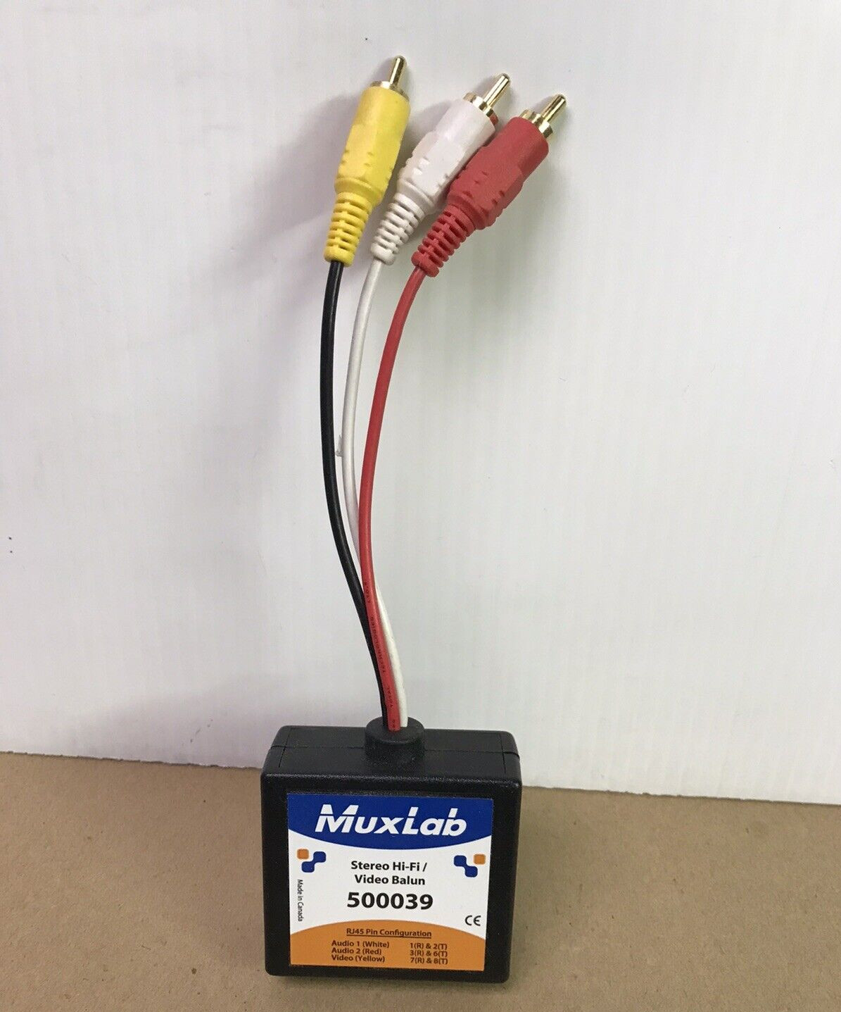Muxlab 500039 Stereo Audio Hi-Fi / Video Over Data Cable Balun 1 piece