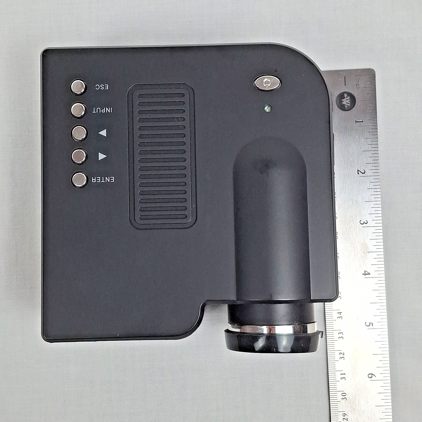 LED Entertainment Projector LCD Image System Projects Up To 60" (Portable Mini)