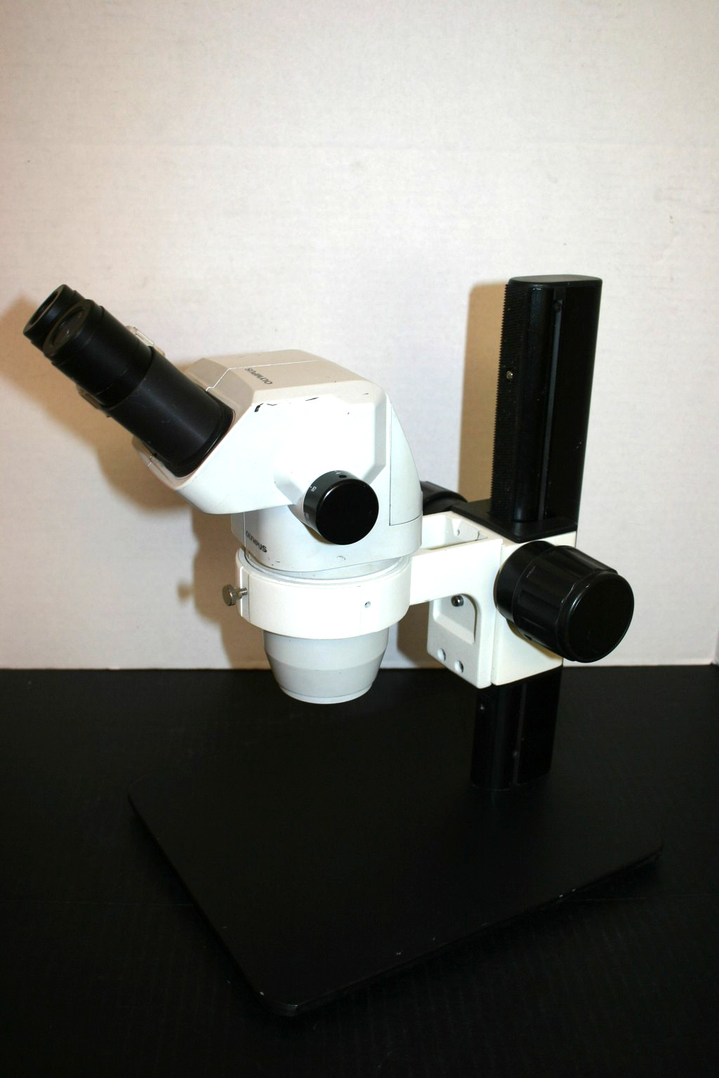 Olympus SZ-4045 ESD Stereozoom Microscope 7-40X on Rack Desktop Nice Image
