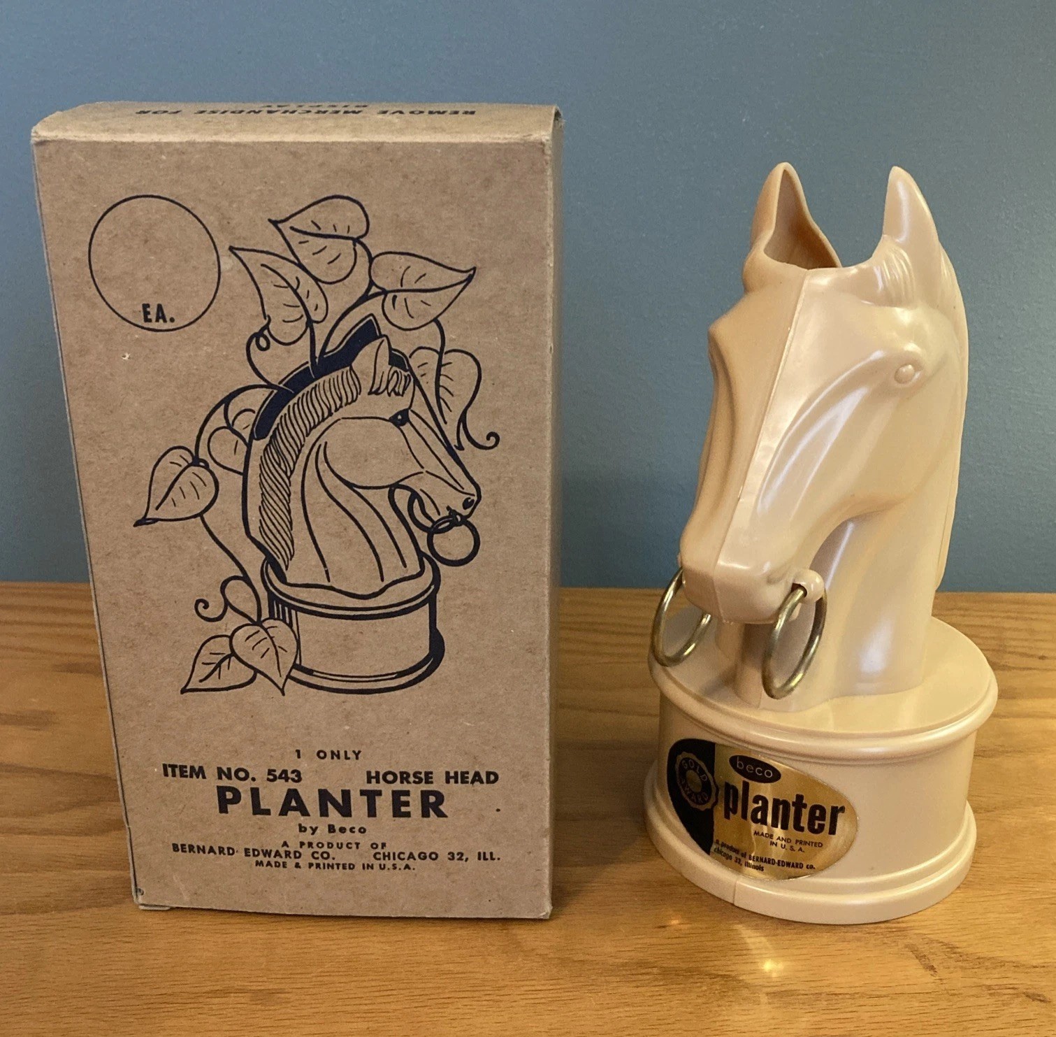 Mid Century BECO Horse Head Planter +Original Box USA Made Sand Color Gold Award