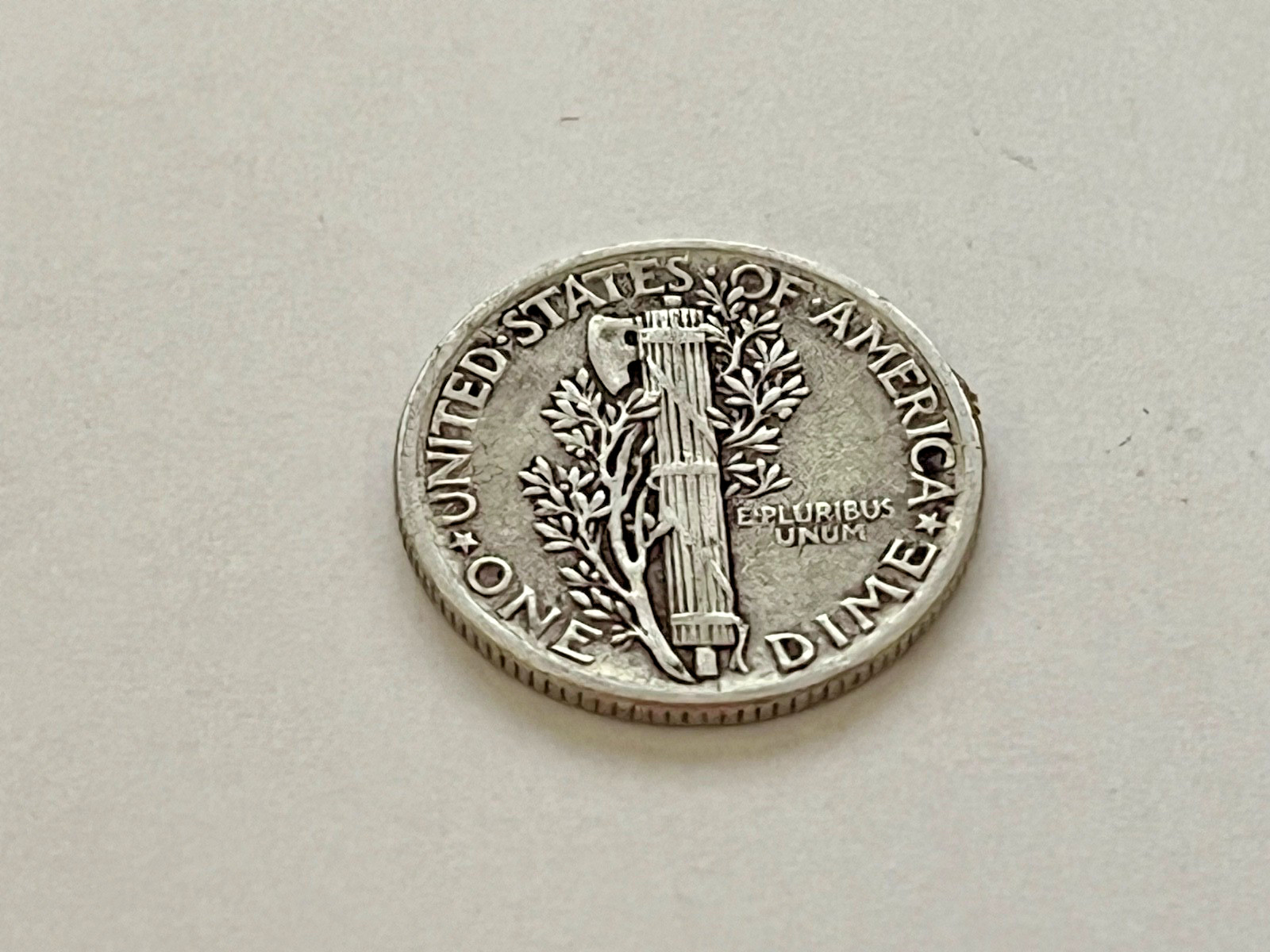 1941 Mercury Dime 90% SILVER # TE138