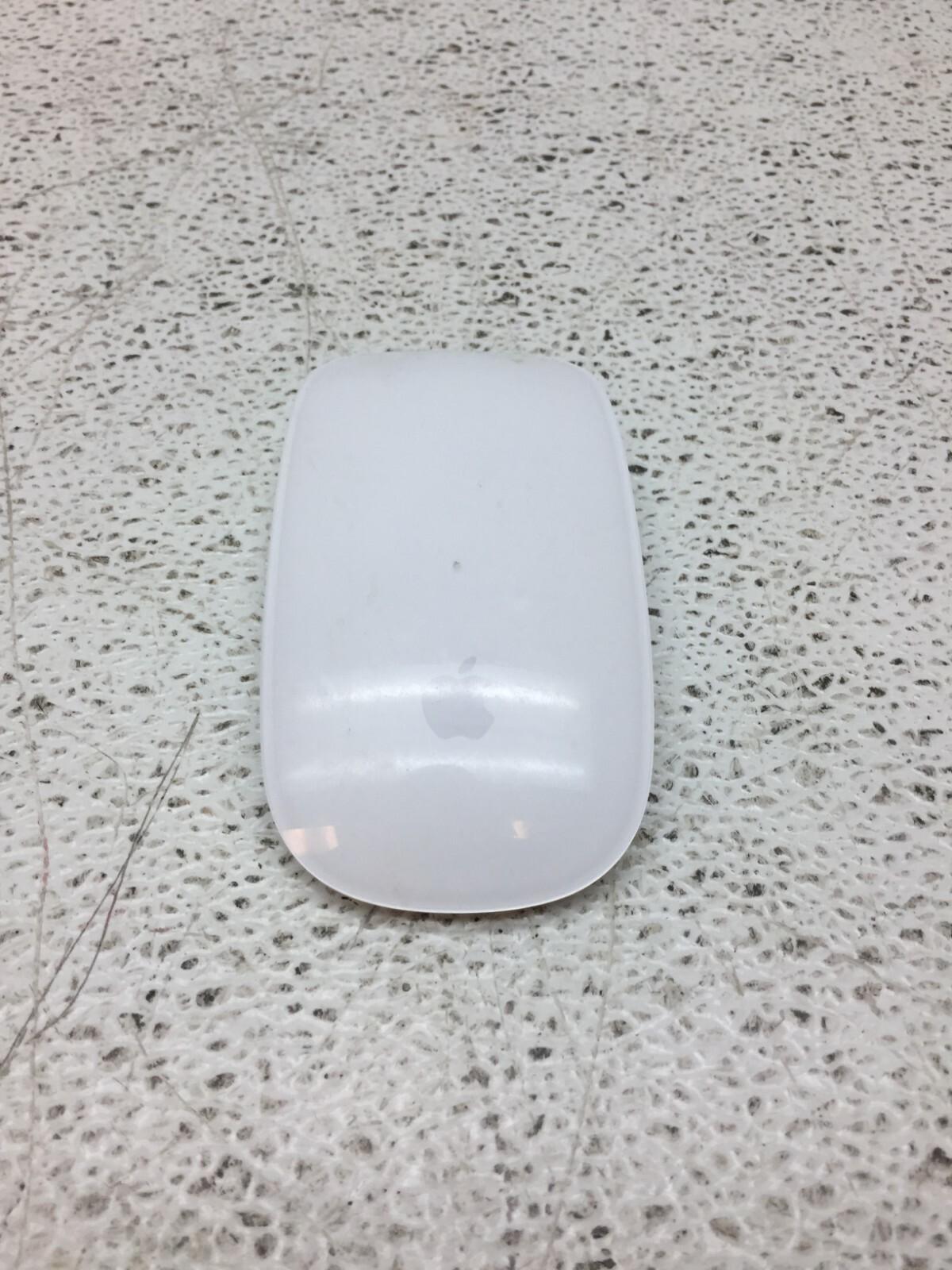 Apple Official Magic Mouse 2 (Bluetooth Rechargeable A1657) Free Shipping
