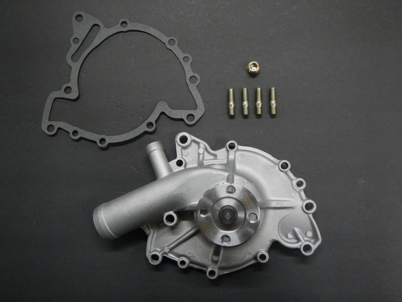 300 Buick Water Pump with gasket 64 65 66 67 Wildcat 310 355 1964 1965 1966 1967