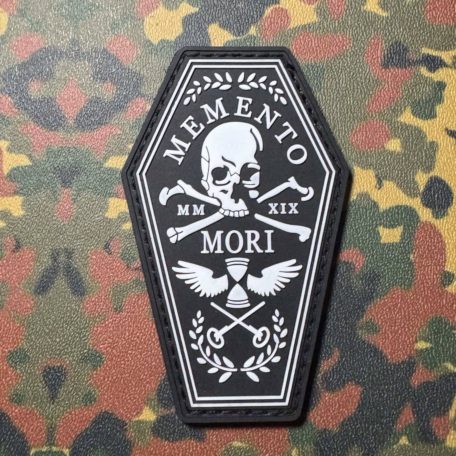 MEMENTO MORI COFFIN PVC Morale Patch Hook/Loop GOTHIC DARK EMO FOG SupDef QILO