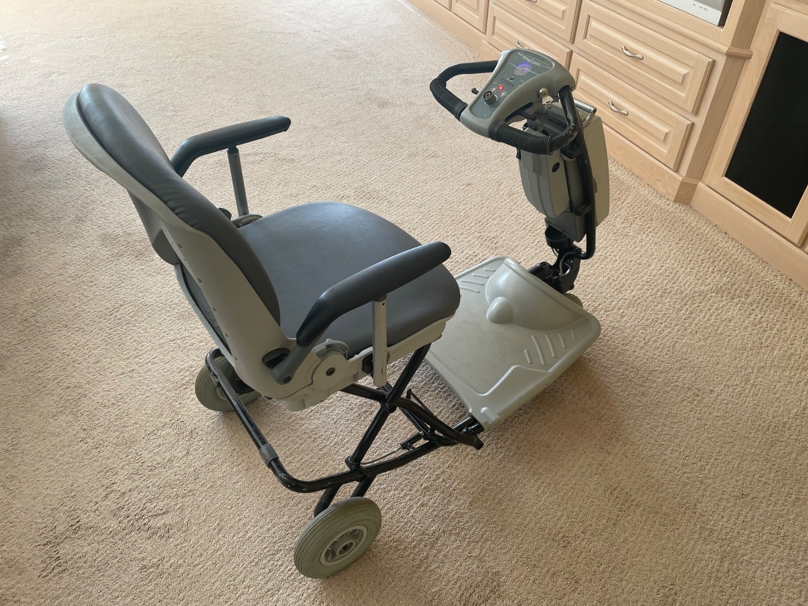 Tzora Folding 4-wheel Portable Scooter Lightweight (3 pcs less than 20lbs each)
