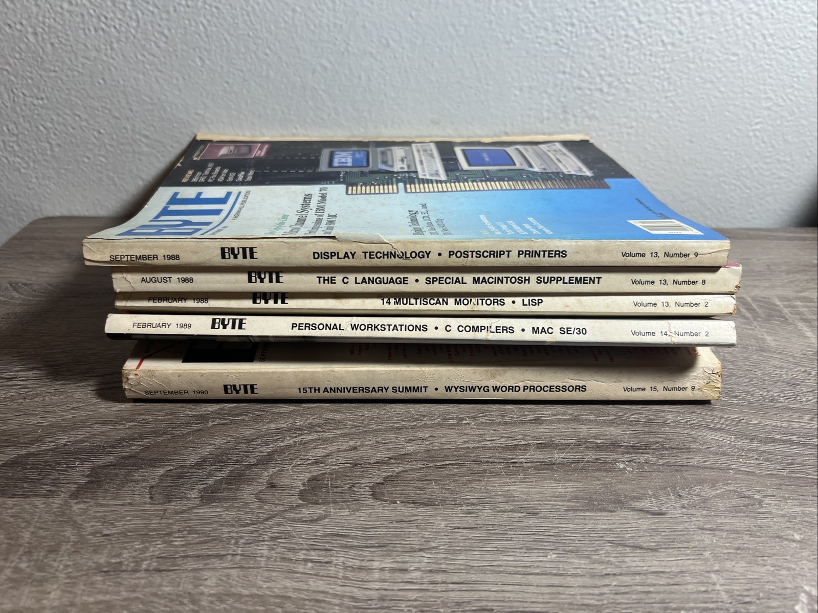 Lot of (5) 1988-1990 BYTE Small Systems Journal Magazines MAC, PostScript