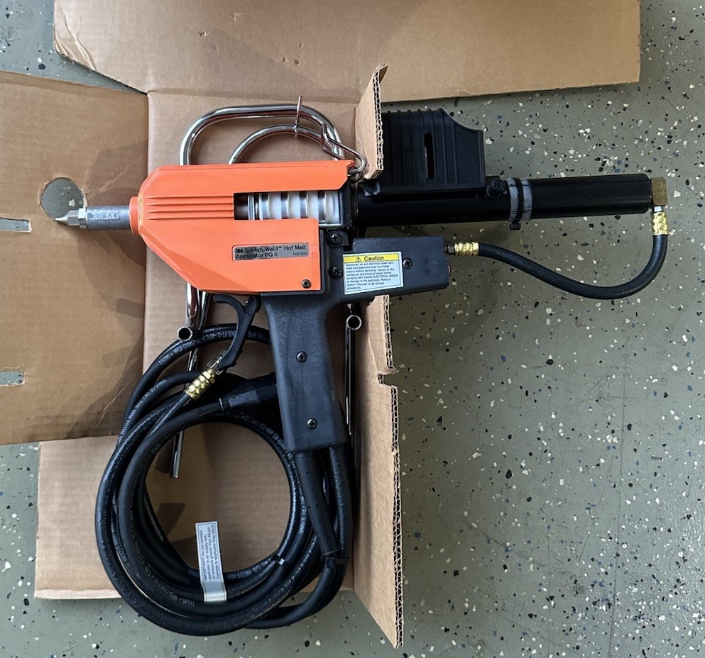 3M Polygun II Hot Melt Glue Adhesive Applicator, Model 9938, 500 Watts, 120 VAC