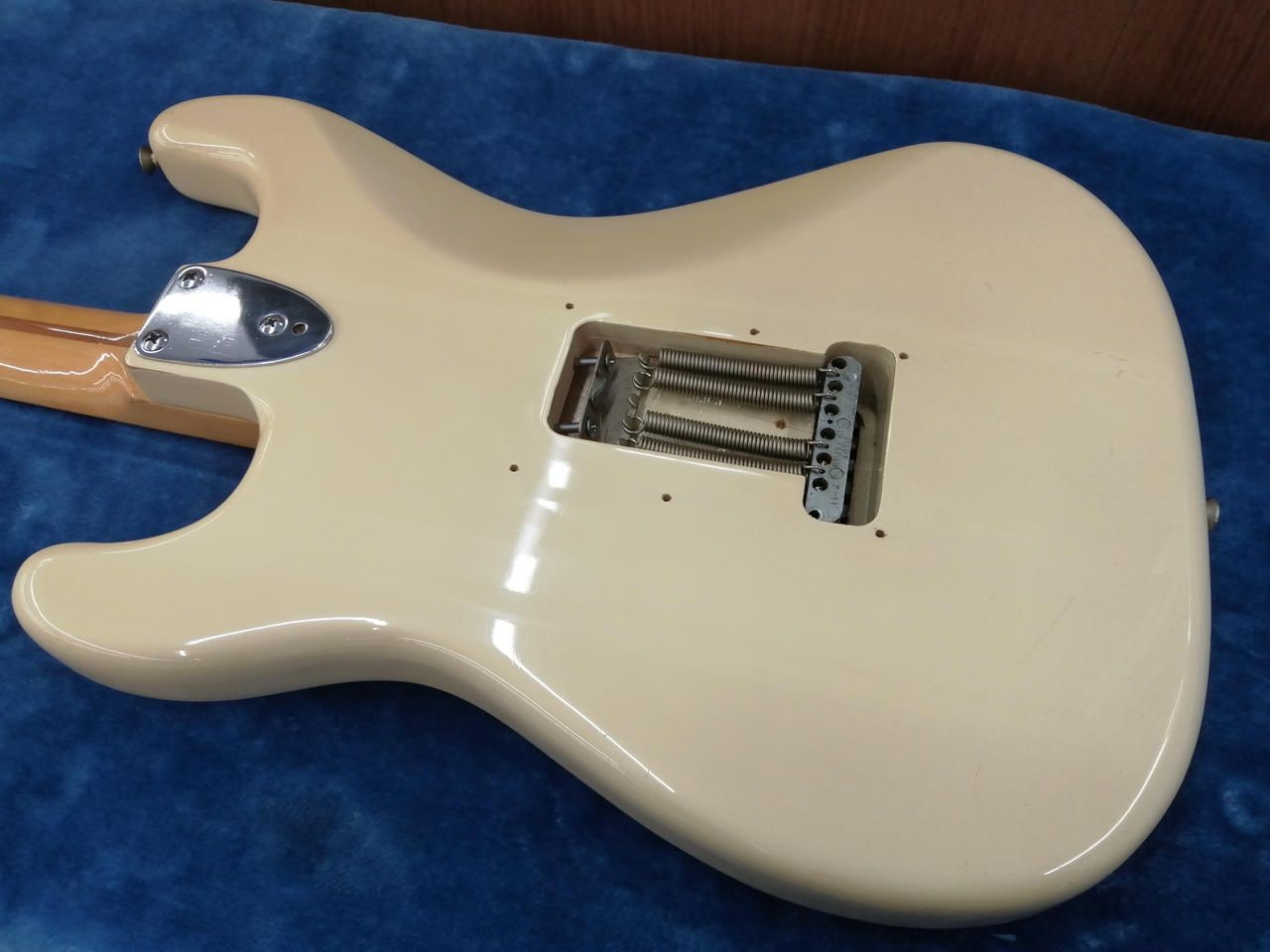 Fernandes Stratocaster Type BUNNY CUSTOM FST SERIES Used