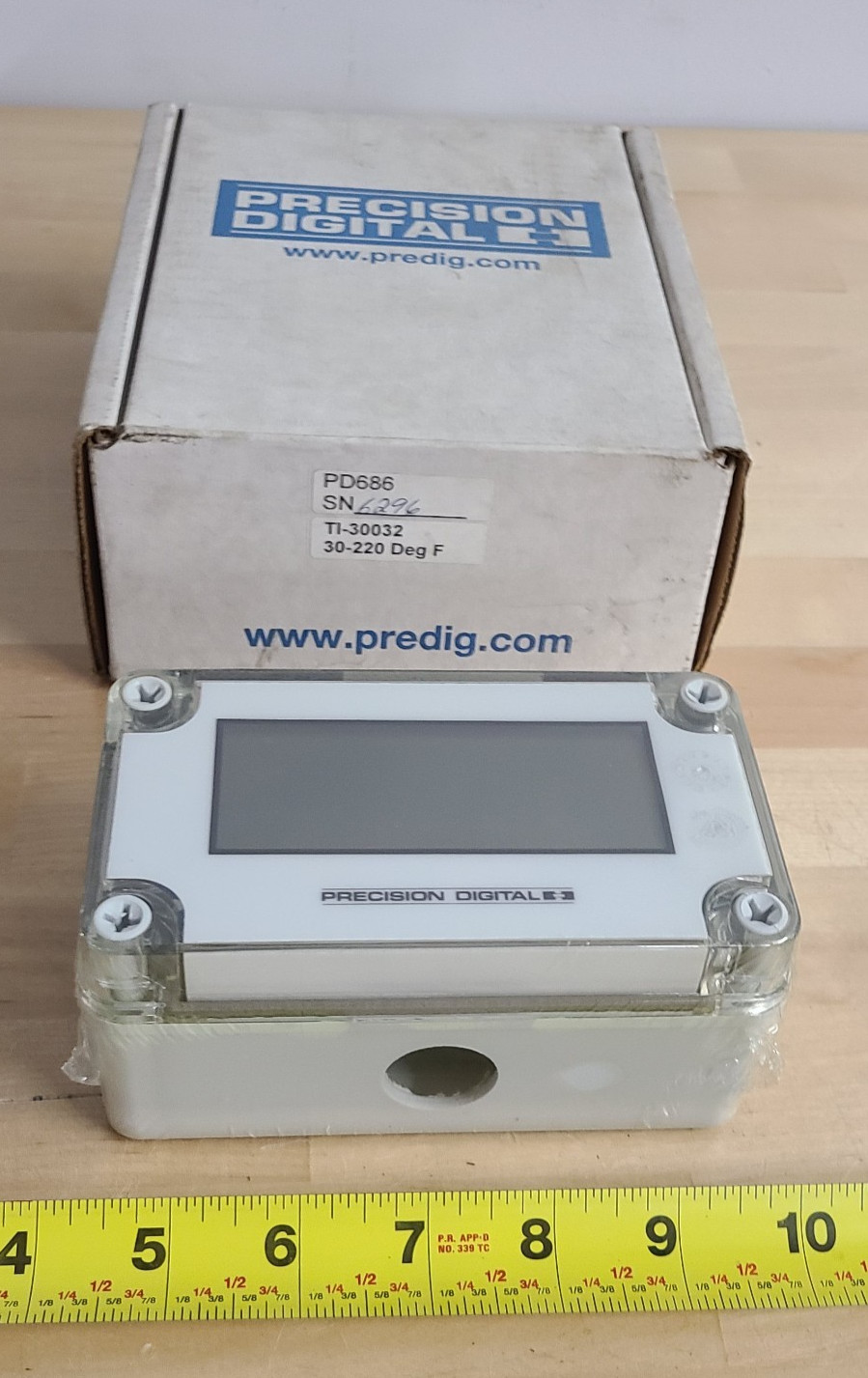 PD686 Loop-Powered NEMA 4X Intrinsically Safe & Nonincendive Digital Meter 30-22