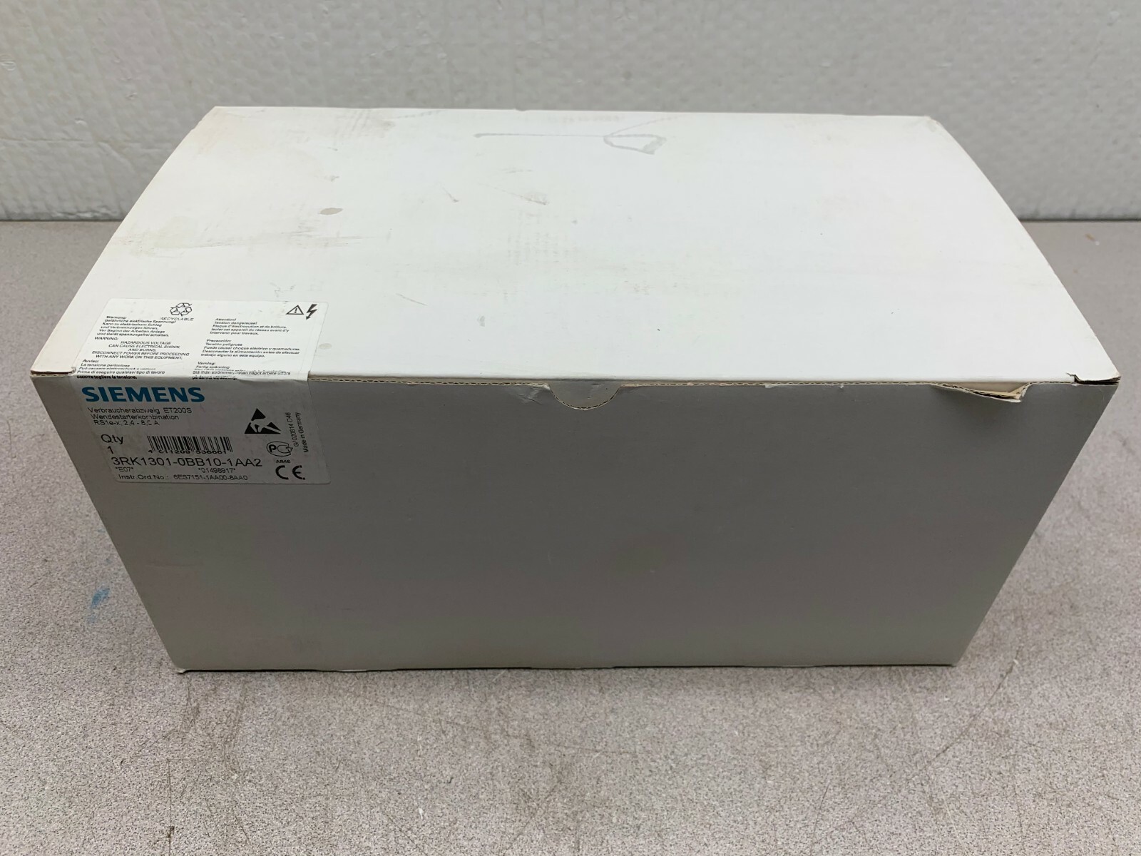 NEW SIEMENS MOTOR STARTER 3RK1301-0BB10-1AA2