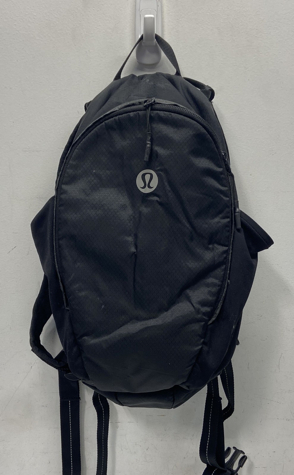 Lululemon Black Ripstop Athletic Backpack Mesh Back Padded Straps Gym Travel Bag