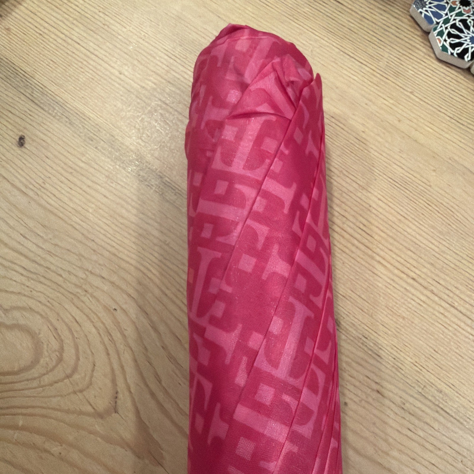 Limited Edition T-Mobile Pink/Magenta Foldable Umbrella 21 Inch Long Folded NEW