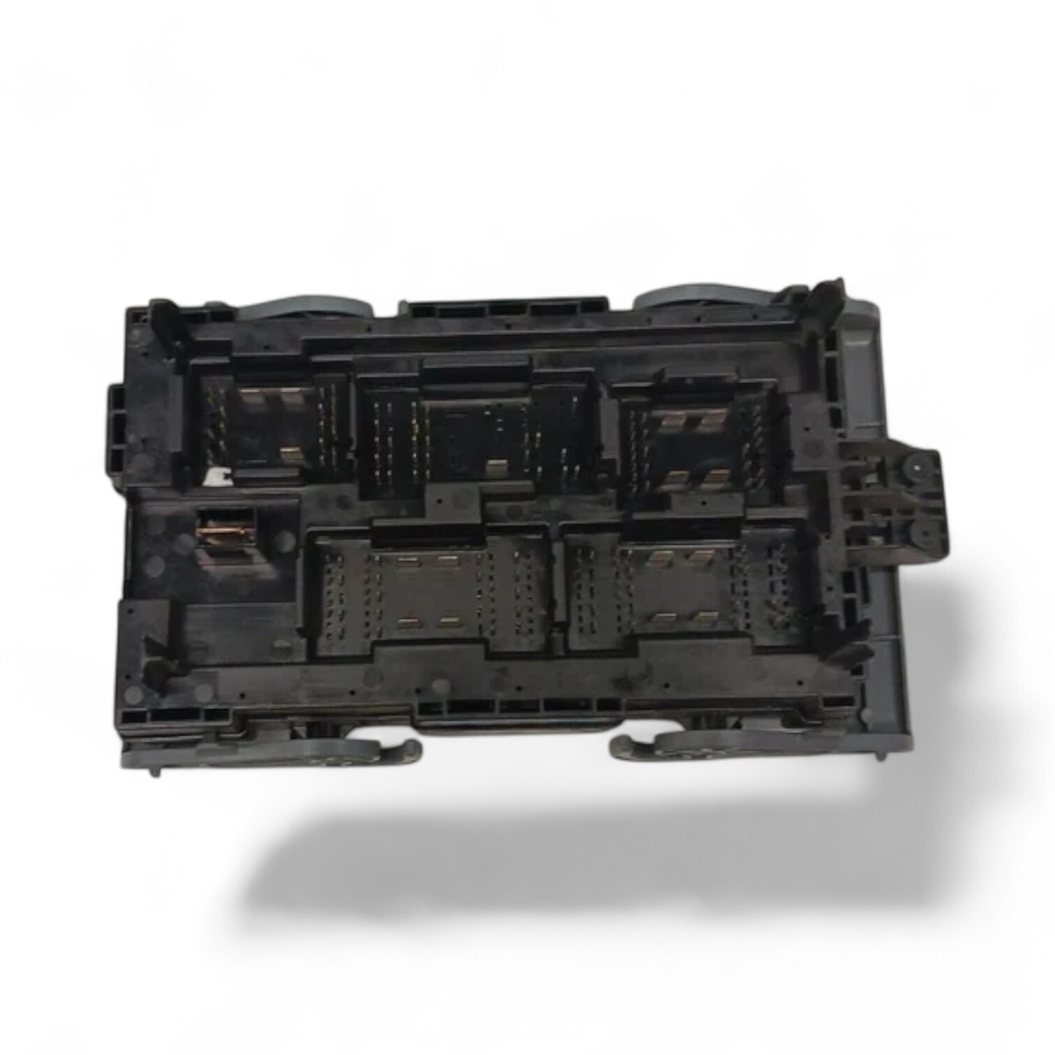 2010-2013 CHEVROLET SILVERADO 1500 Engine Fuse Box OEM