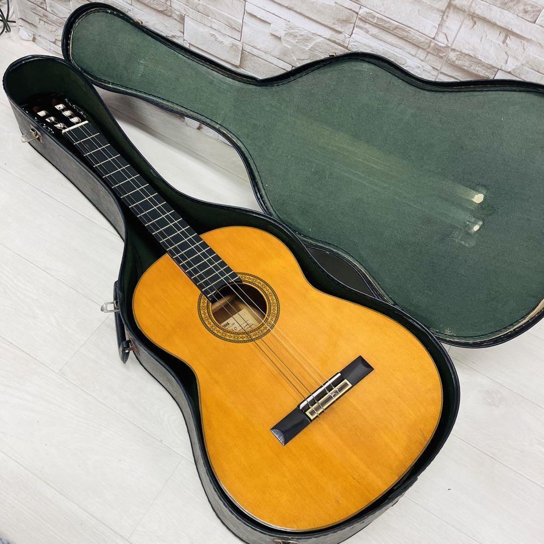 YAMAHA C-180 Classical Guitar with Hard Case Missing 1st & 4th Strings Cleaned