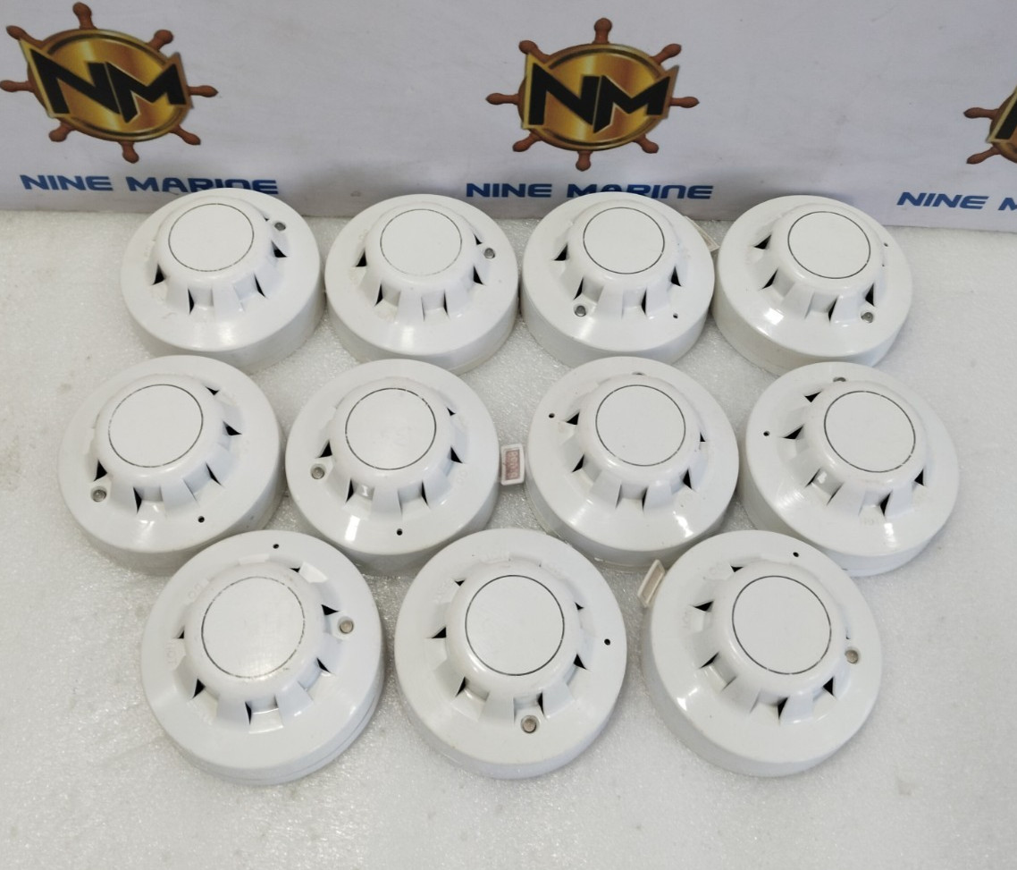 LOT OF 10 APOLLO XP95 55000-600 APO OPTICAL SMOKE DETECTOR WITH BASE