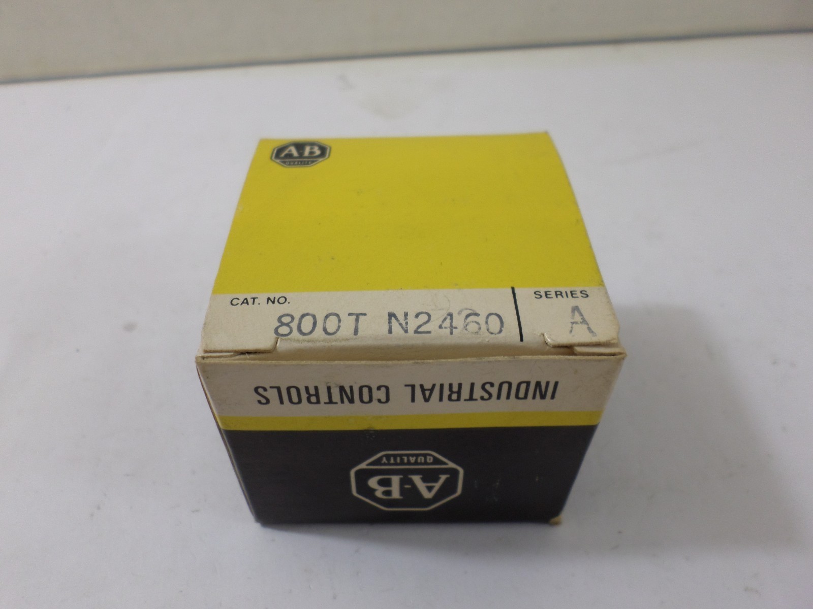 New Surplus Allen Bradley 800T N2460 Ser A NON ILLUM MUSHROOM HEAD